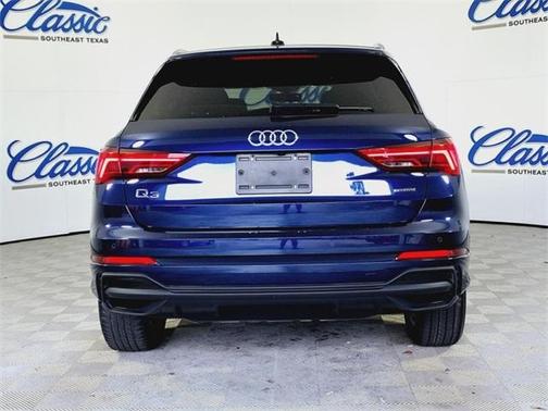 2024 Audi Q3 45 S line Premium