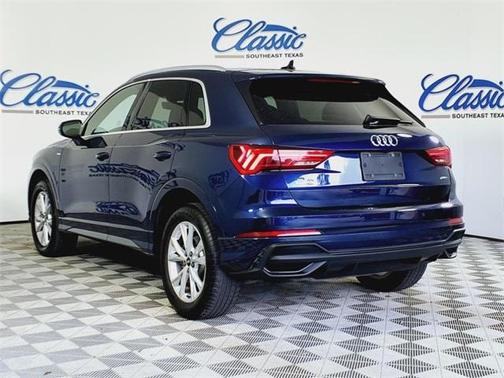 2024 Audi Q3 45 S line Premium