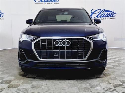 2024 Audi Q3 45 S line Premium