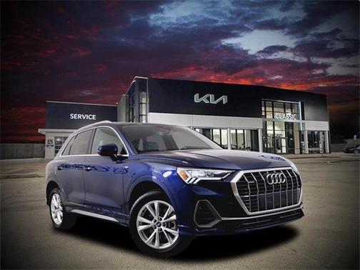 2024 Audi Q3 45 S line Premium