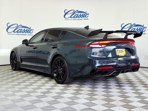 2023 Kia Stinger GT2