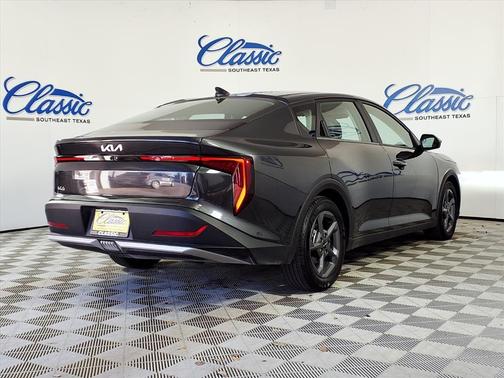 2025 Kia K4 