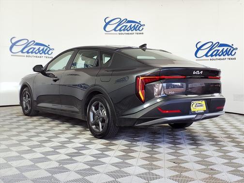 2025 Kia K4 