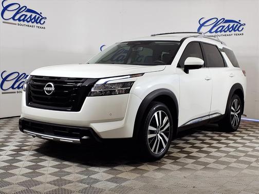 2023 Nissan Pathfinder Platinum