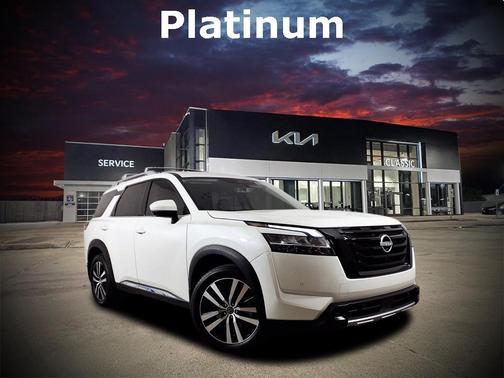 2023 Nissan Pathfinder Platinum