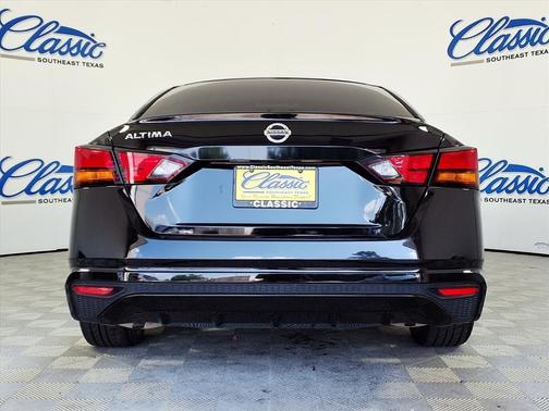 2022 Nissan Altima 2.5 S