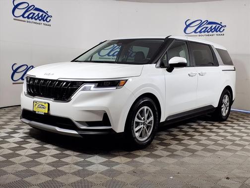 2024 Kia Carnival LX