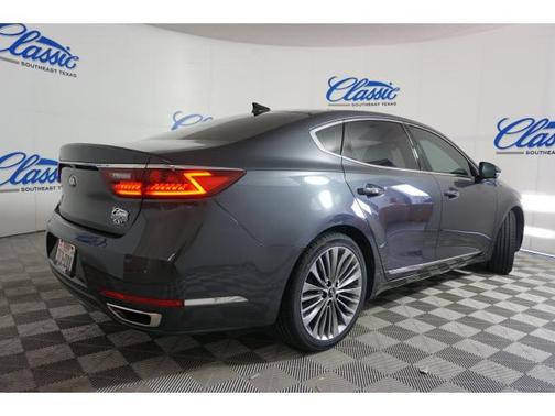 2017 Kia Cadenza SX Limited