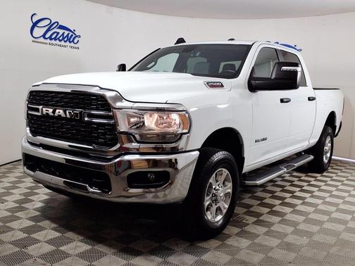 Bright White Clearcoat 2024 RAM 2500 Big Horn