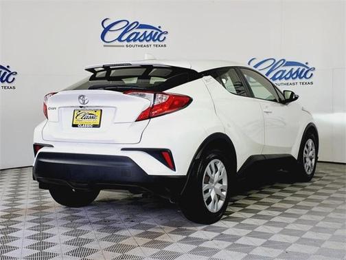 2020 Toyota C-HR LE