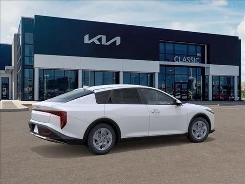 2025 Kia K4 LX