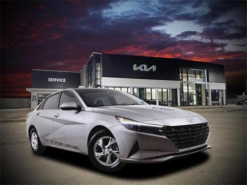 2023 Hyundai ELANTRA SE