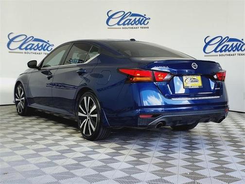 2021 Nissan Altima 2.0 SR