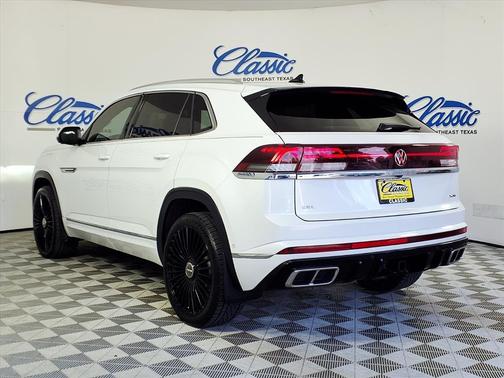 2024 Volkswagen Atlas Cross Sport 2.0T SEL Premium R-Line