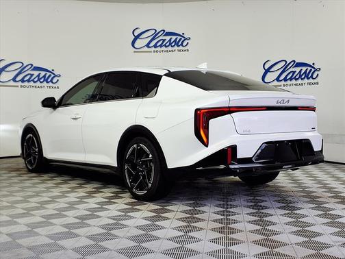 2025 Kia K4 GT-Line