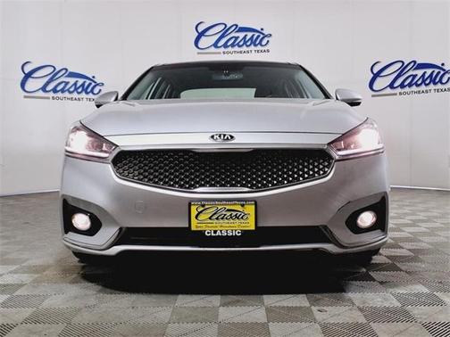 2018 Kia Cadenza Premium