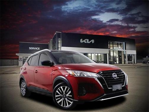 2022 Nissan Kicks SV