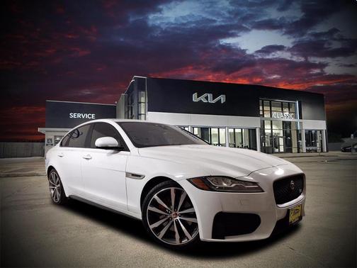 2017 Jaguar XF S