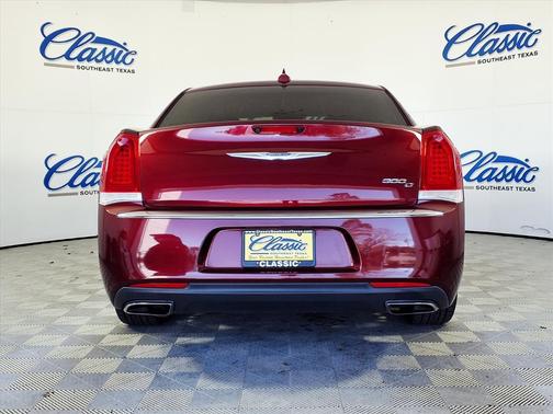 2016 Chrysler 300C Base