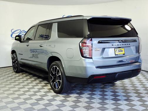 2023 Chevrolet Suburban RST