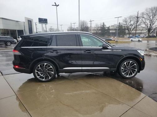 2023 Lincoln Aviator RESERVE