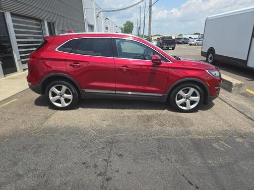 2015 Lincoln MKC Base