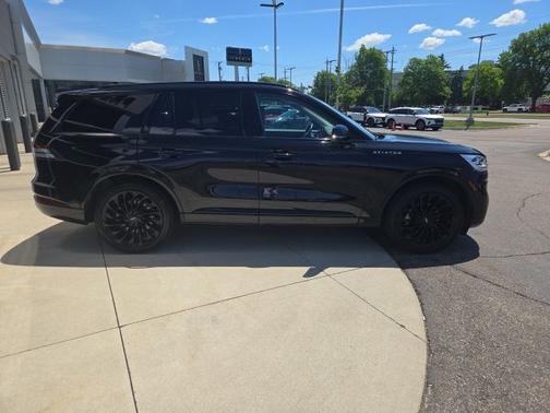 INFINITE BLACK MET CC 2024 Lincoln Aviator RESERVE