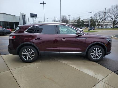 2023 Lincoln Nautilus STANDARD