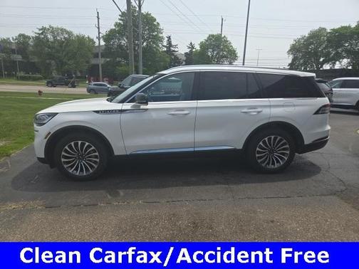 2022 Lincoln Aviator Standard AWD