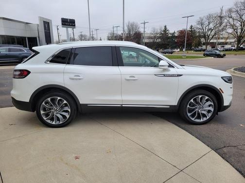 2023 Lincoln Nautilus Reserve