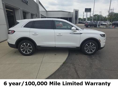 2022 Lincoln Nautilus Standard