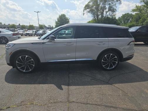 2023 Lincoln Aviator Reserve AWD