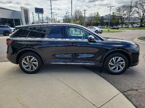 INFINITE BLACK MET CC 2024 Lincoln Corsair PREMIERE
