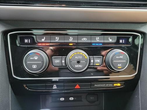 2021 Volkswagen Atlas Cross Sport 3.6L V6 SEL Premium R-Line