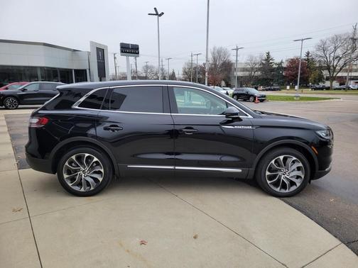 2023 Lincoln Nautilus Reserve