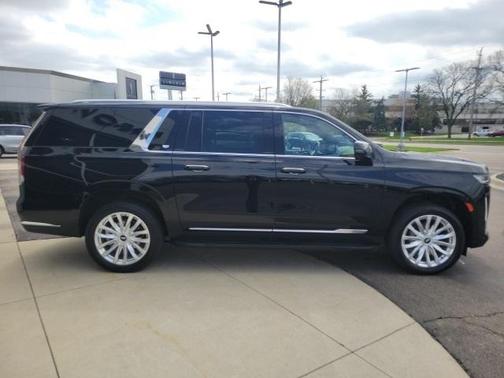 2024 Cadillac Escalade ESV Luxury