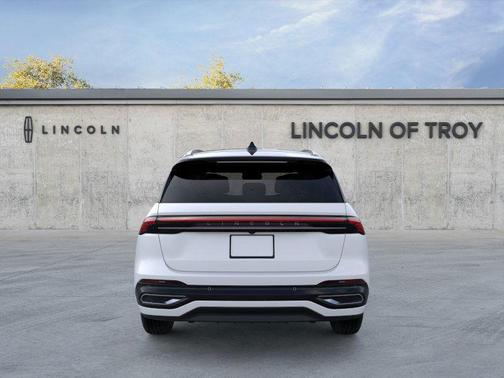 2025 Lincoln Nautilus Reserve
