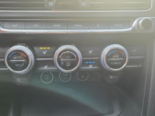 2022 Genesis G70 3.3T