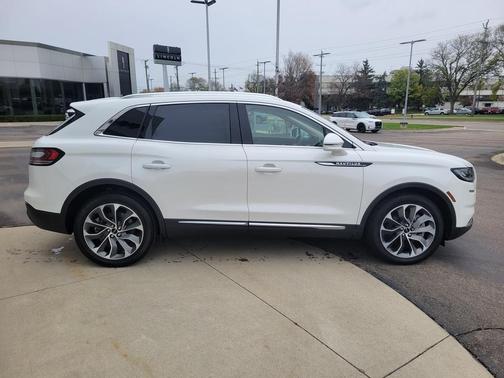 2023 Lincoln Nautilus Reserve