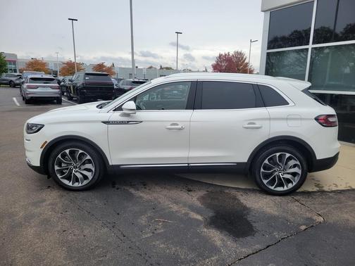 2023 Lincoln Nautilus Reserve