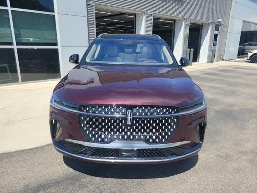 DIAMOND RED MET CC 2024 Lincoln Nautilus RESERVE