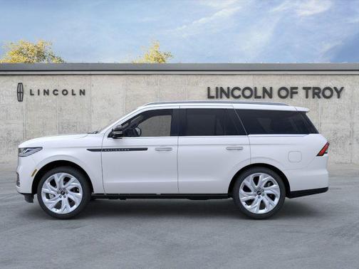 2025 Lincoln Navigator Black Label