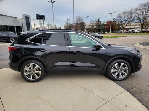 2023 Ford Escape Platinum