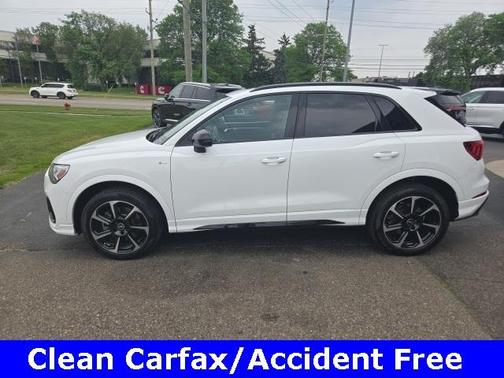 2021 Audi Q3 45 S line Premium
