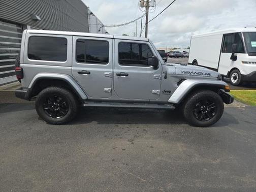 2021 Jeep Wrangler Unlimited Sahara Altitude