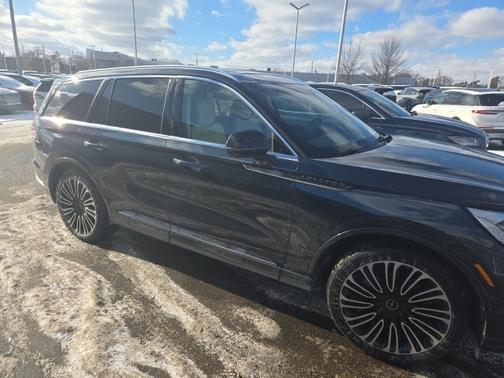 2023 Lincoln Aviator BLACK LABEL