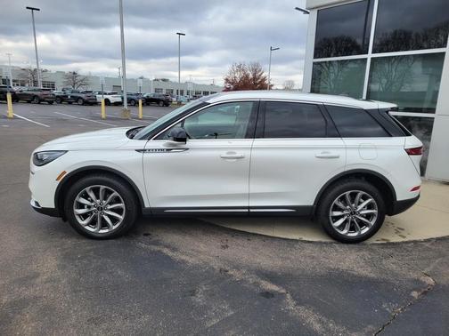 2022 Lincoln Corsair Standard