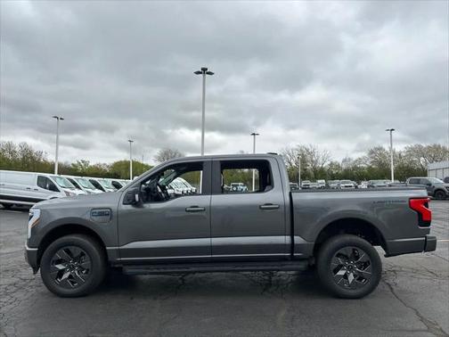 2025 Ford F-150 Lightning Flash