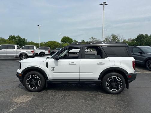 Oxford White 2024 Ford Bronco Sport Outer Banks