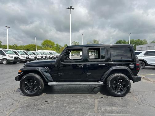 2021 Jeep Wrangler Unlimited Sahara Altitude